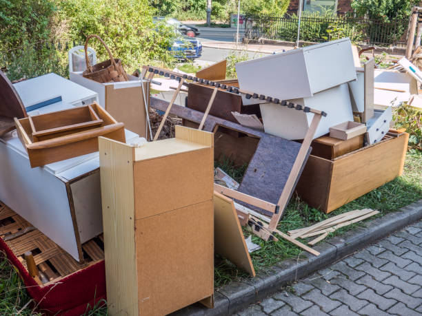 Best Yard Waste Removal  in Highland, KS